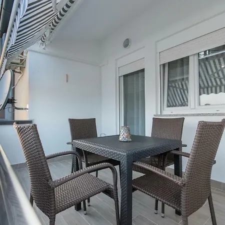 Apartment Alice Pula